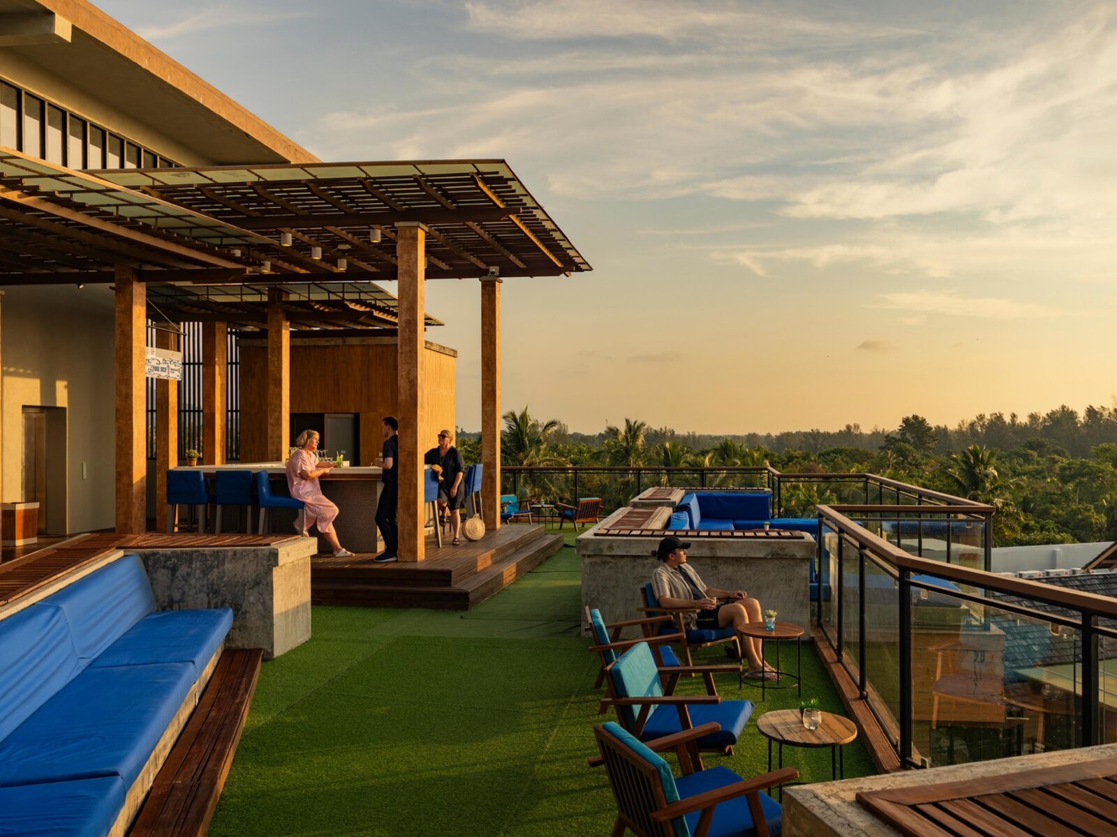 Sky Restaurant & Bar (Adults only)