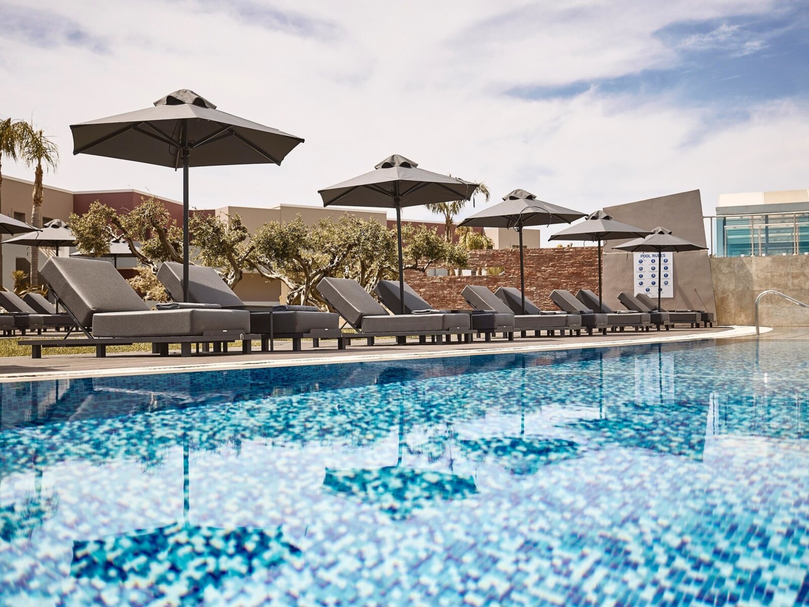 Relax Pool / Waterfalls Pool