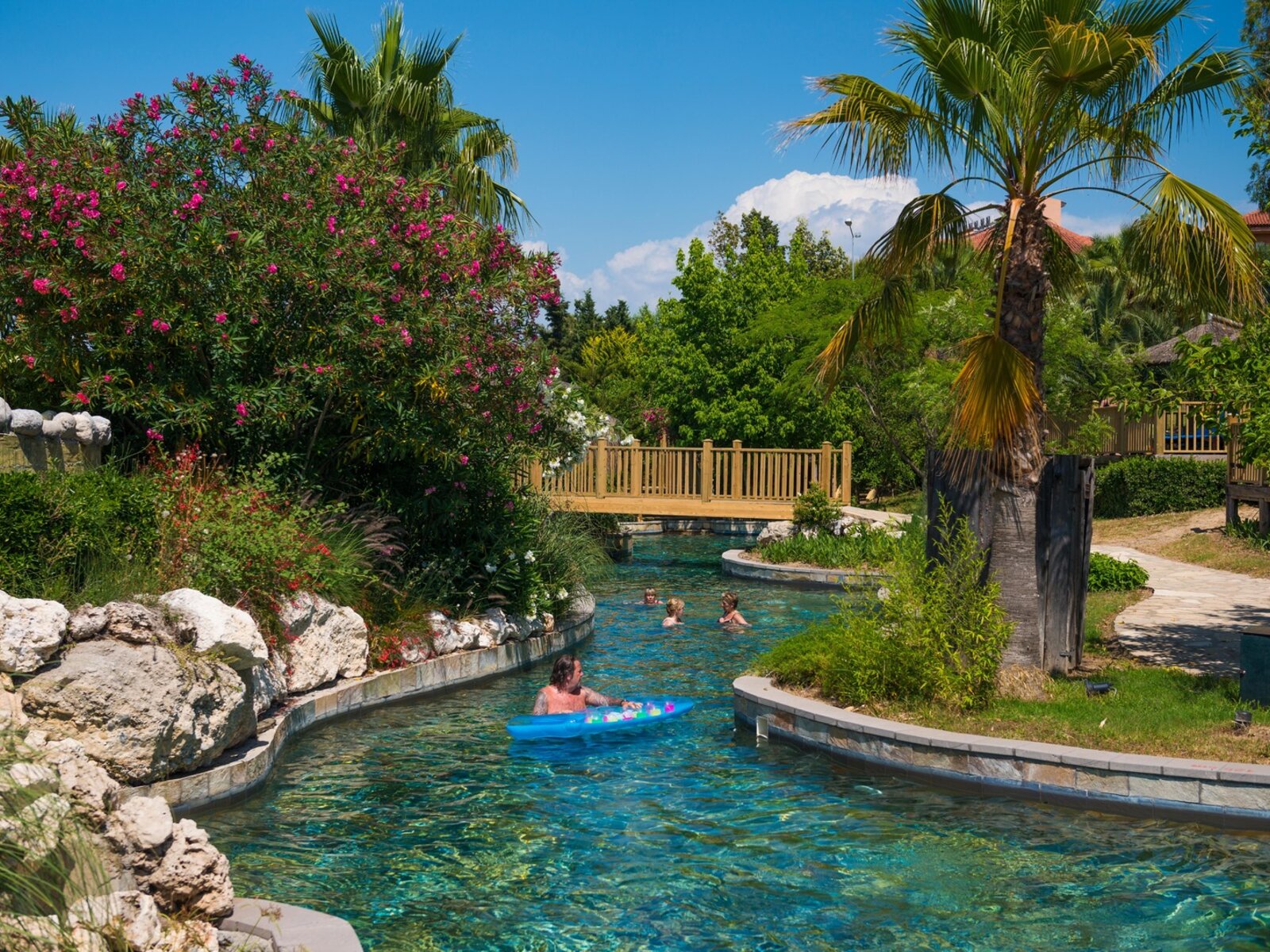 LAZY RIVER