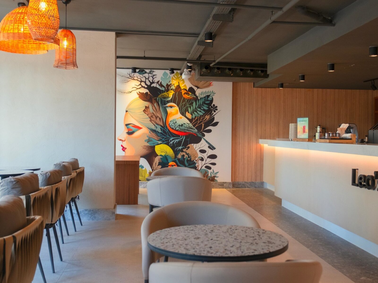 Leo's Cafe - Patisserie