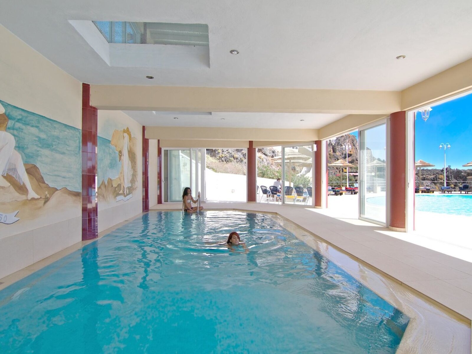 Indoors pool