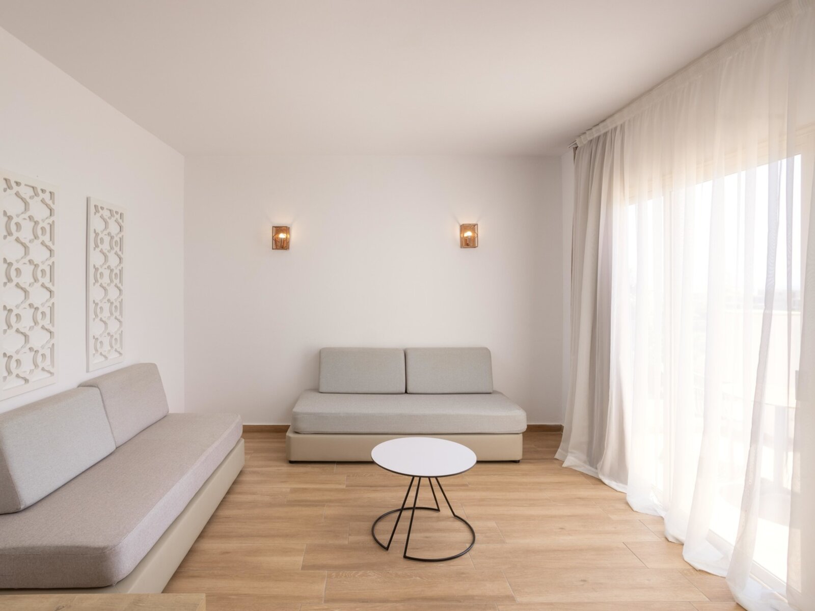 One Bedroom Family Room Side Sea View