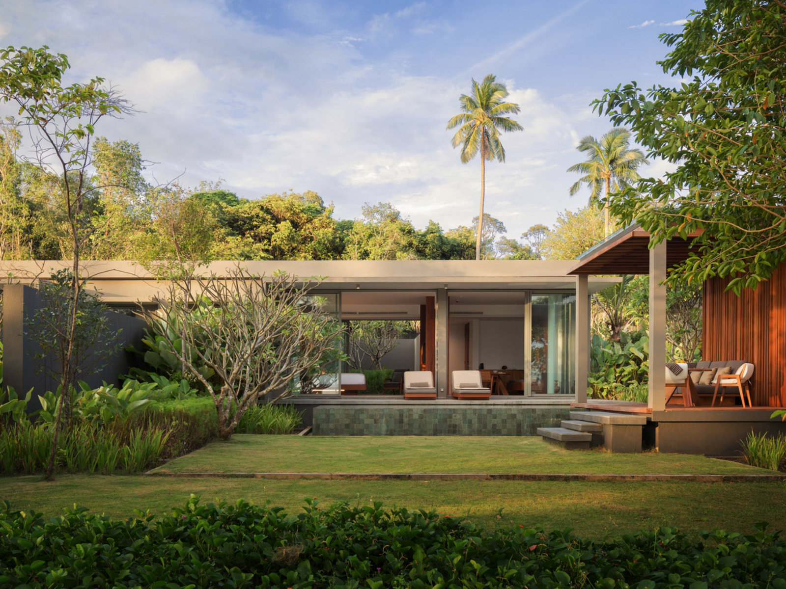Wohnbeispiel One Bedroom Beach Front Villa