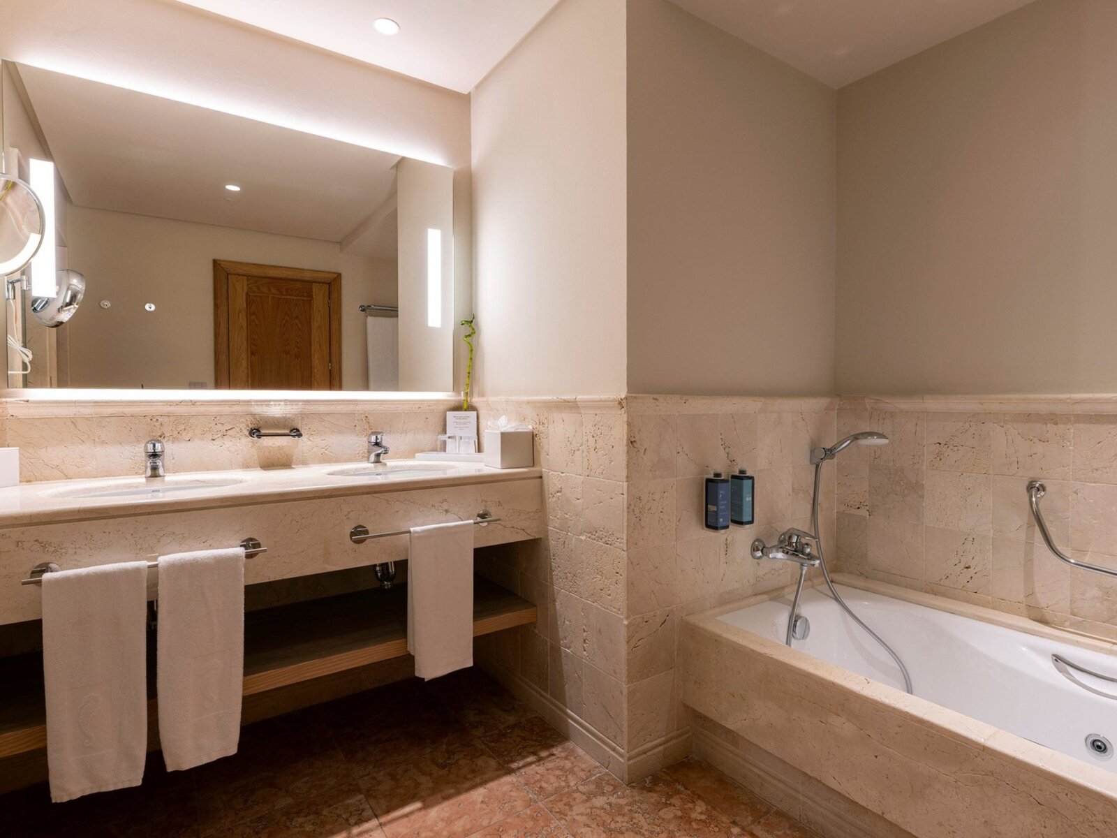 Wohnbeispiel Serenity Suite direct sea view