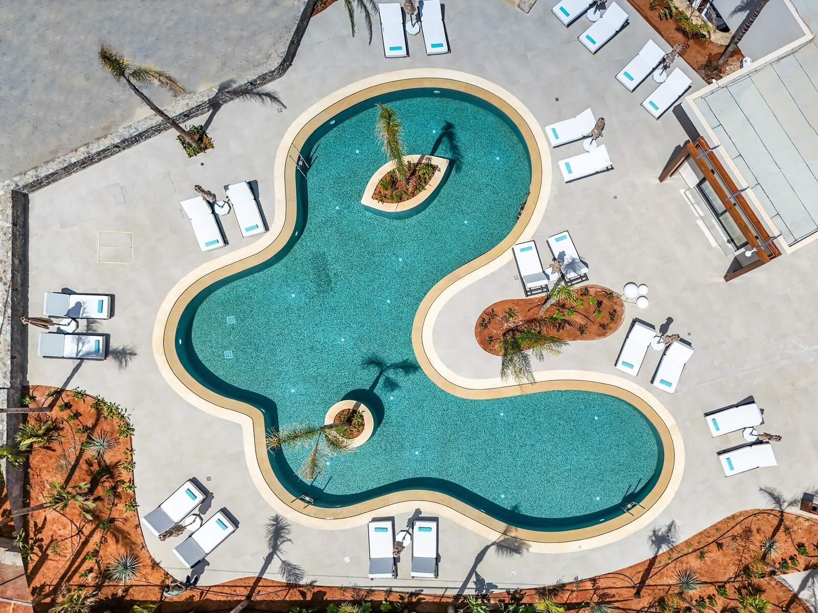 MAIN POOL