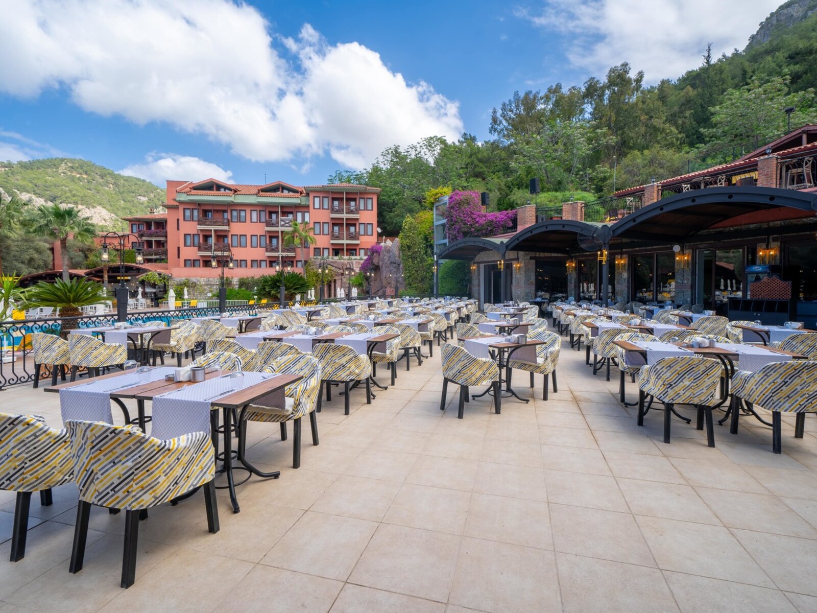 Myra Restaurant