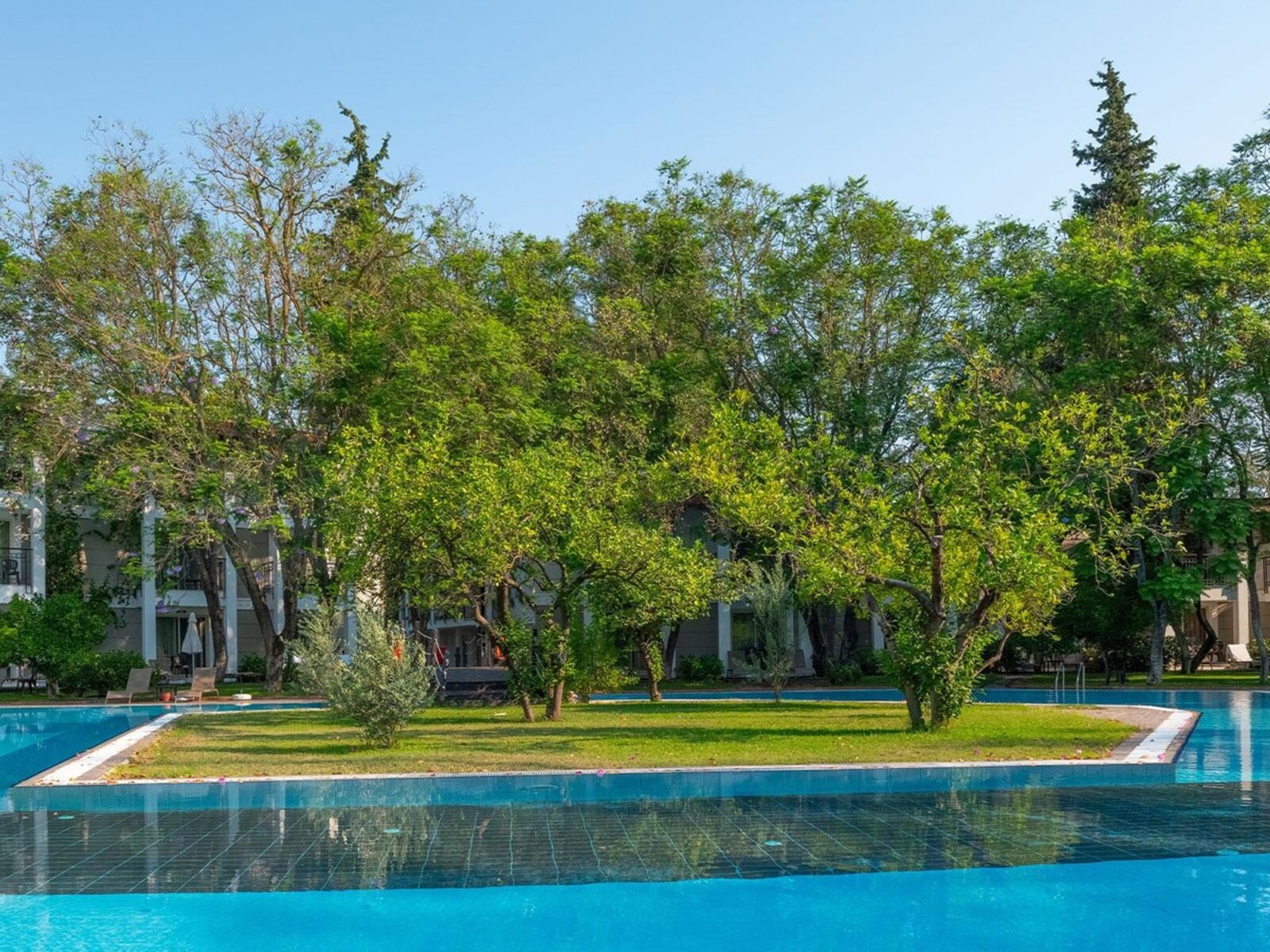 Pool B/C/D/G - neben B/C/D/G Block