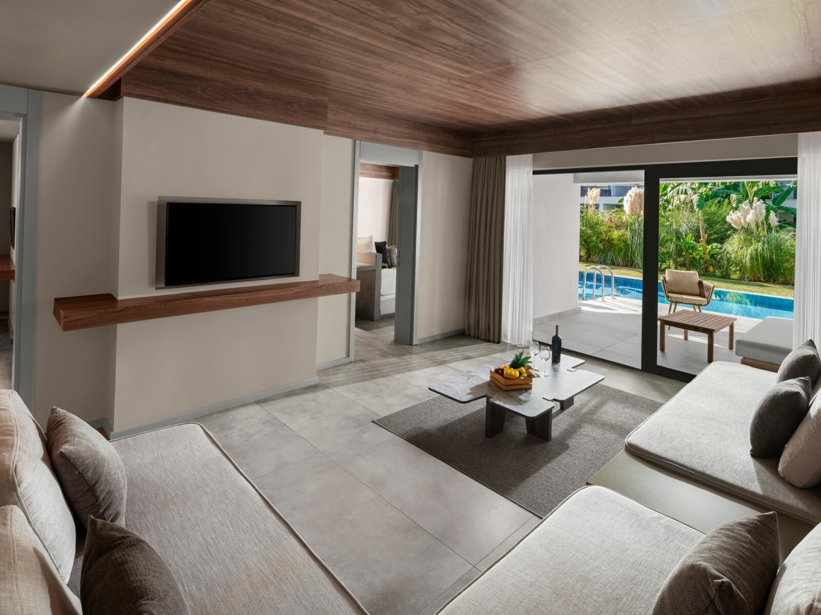 Wohnbeispiel Large Family Suite Swim-Up