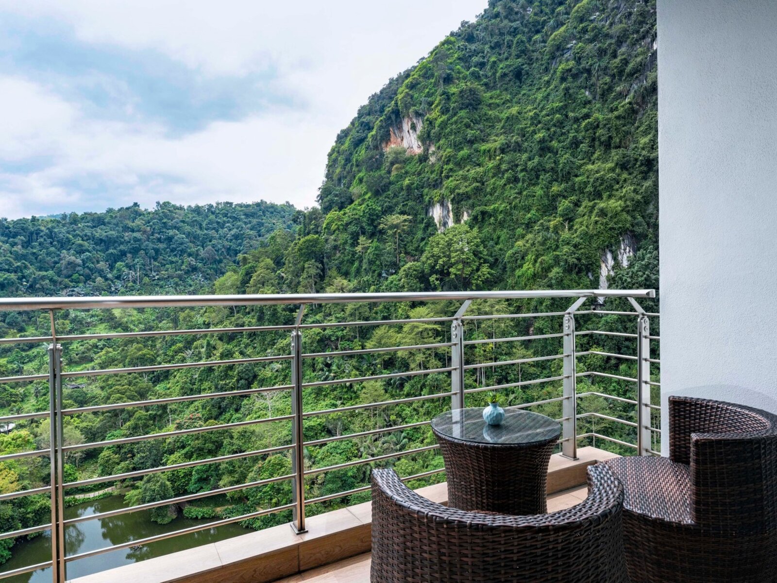 Wohnbeispiel One Bedroom Deluxe Suite Lakeview
