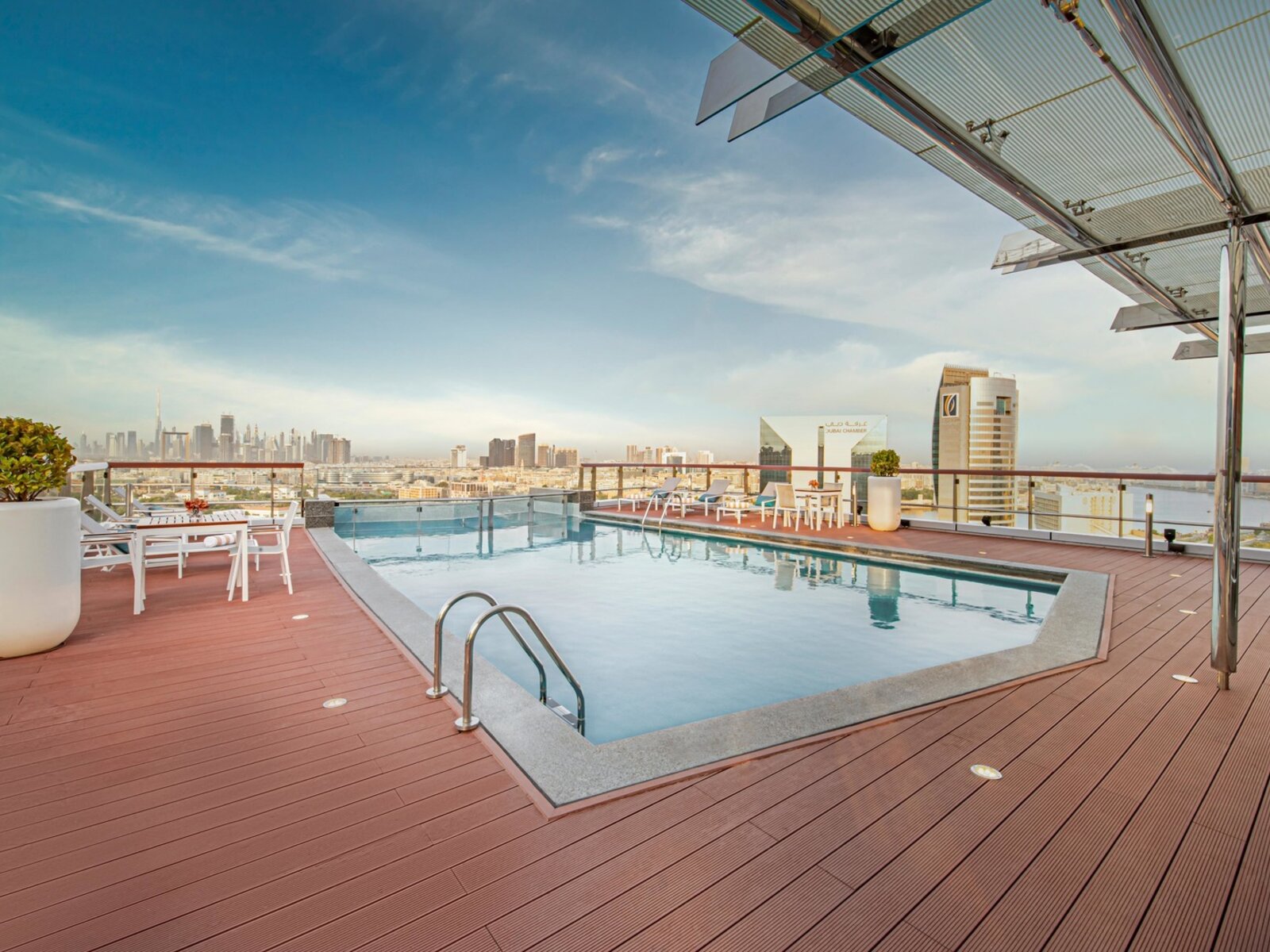 The Edge Pool & Bar