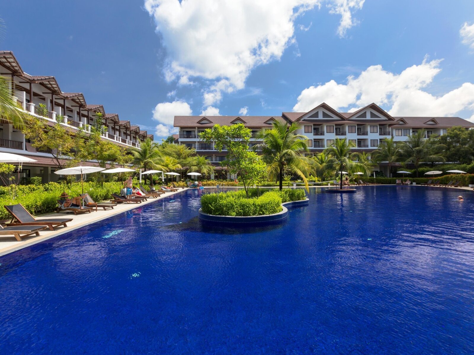 Swimming pool 4