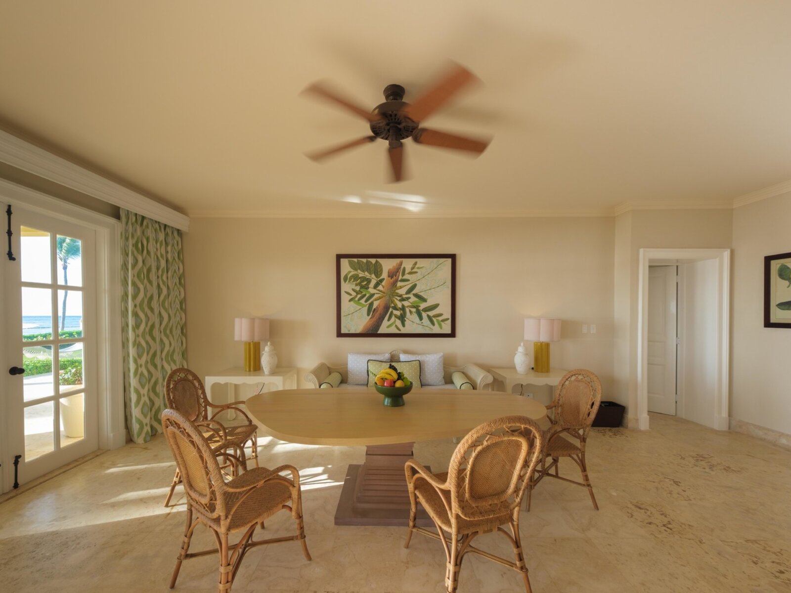 Wohnbeispiel Three Bedroom Villa Beach Front