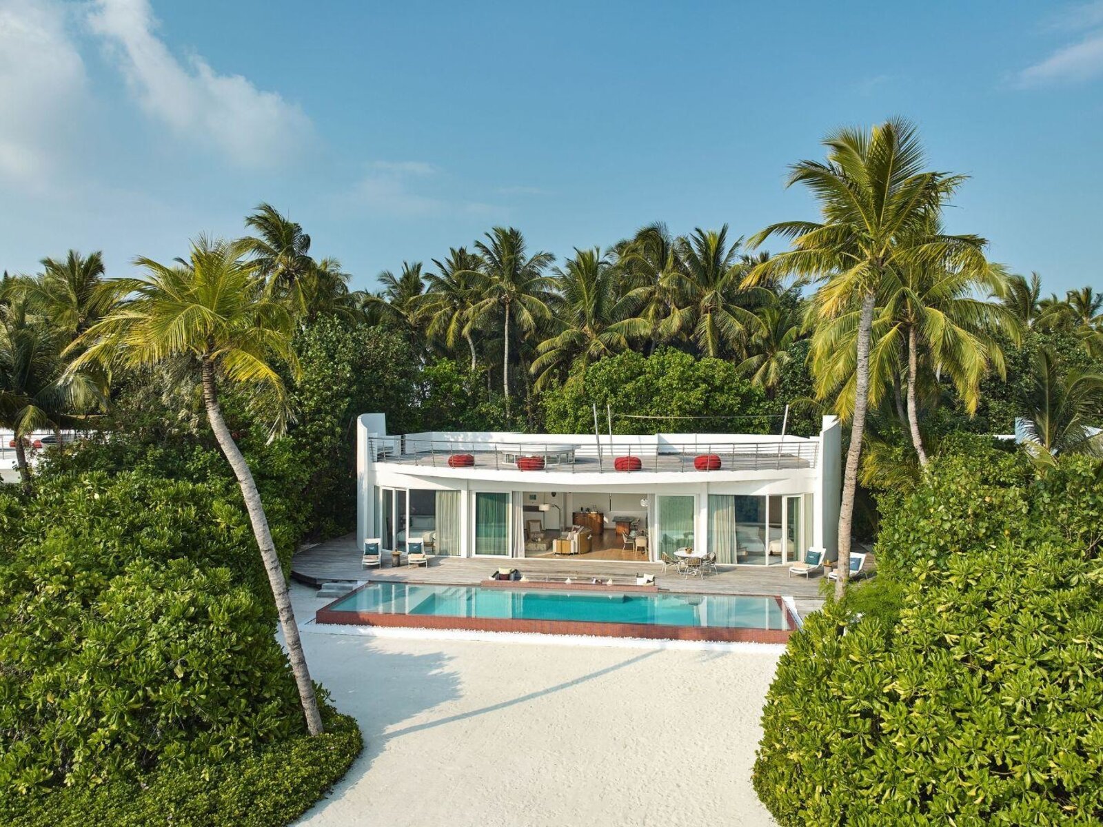 Wohnbeispiel Two Bedroom Beach Residence with Pool