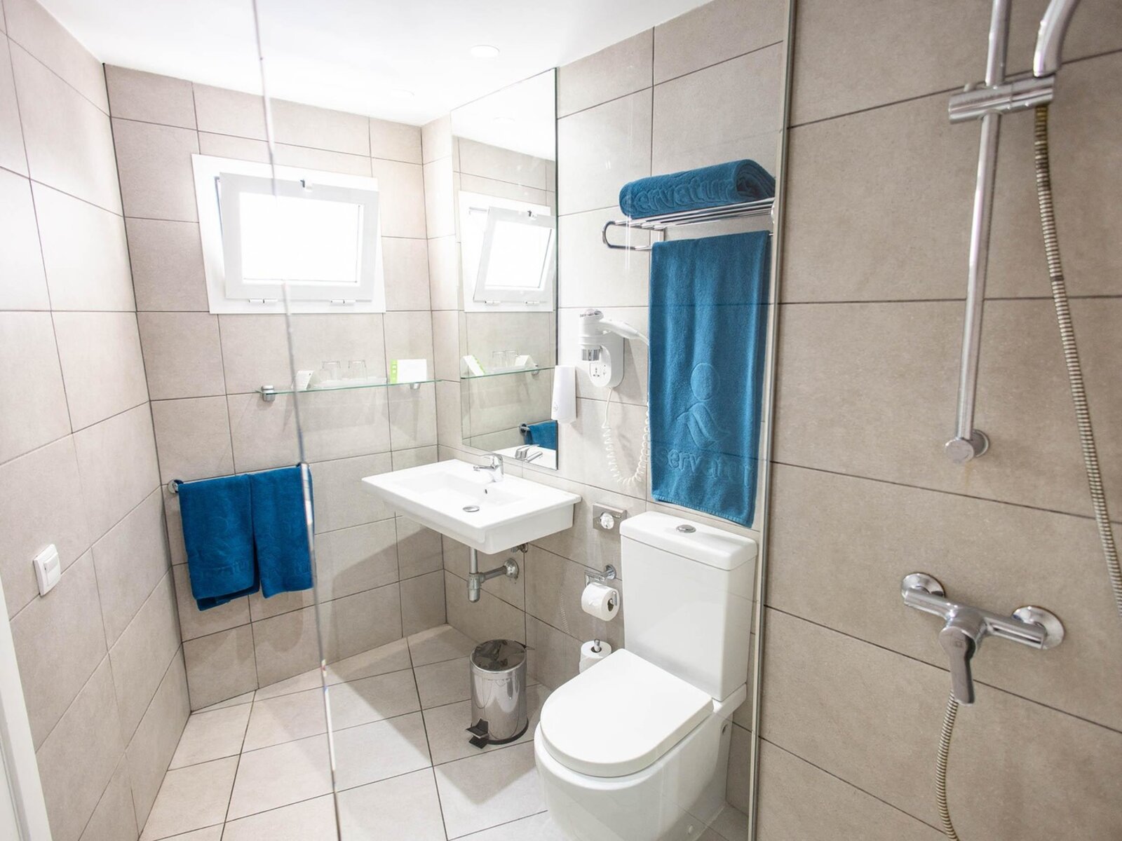 Wohnbeispiel Classic double room w. pool view