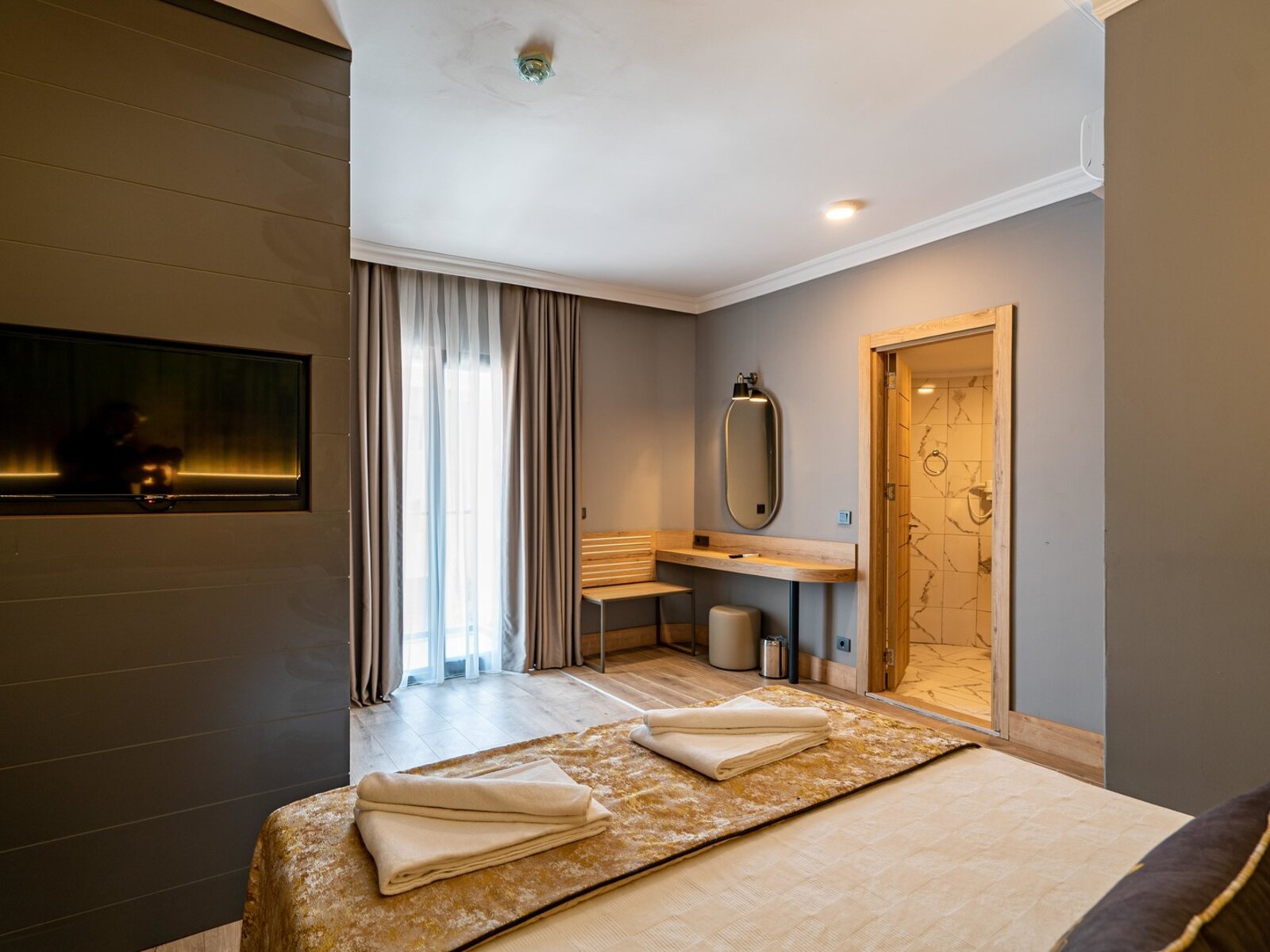 Double Room Standard Pool View