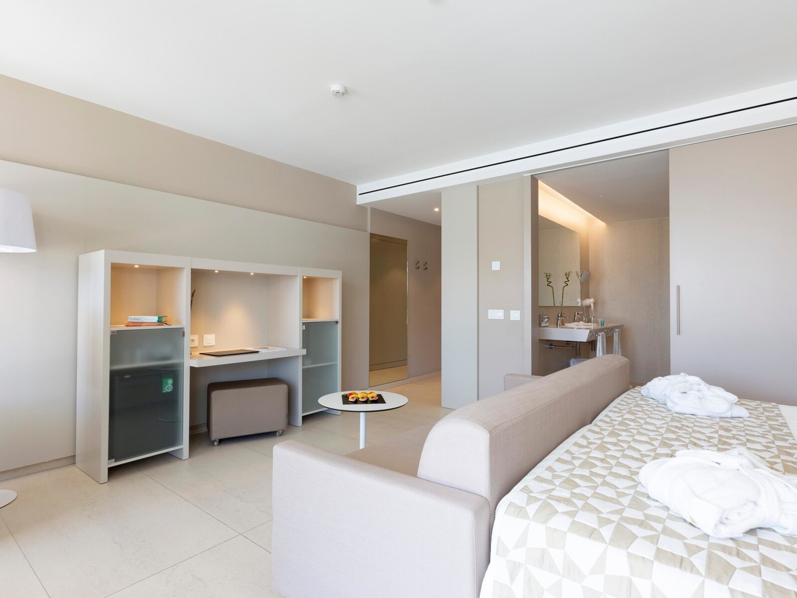 Wohnbeispiel Junior suite Pool view