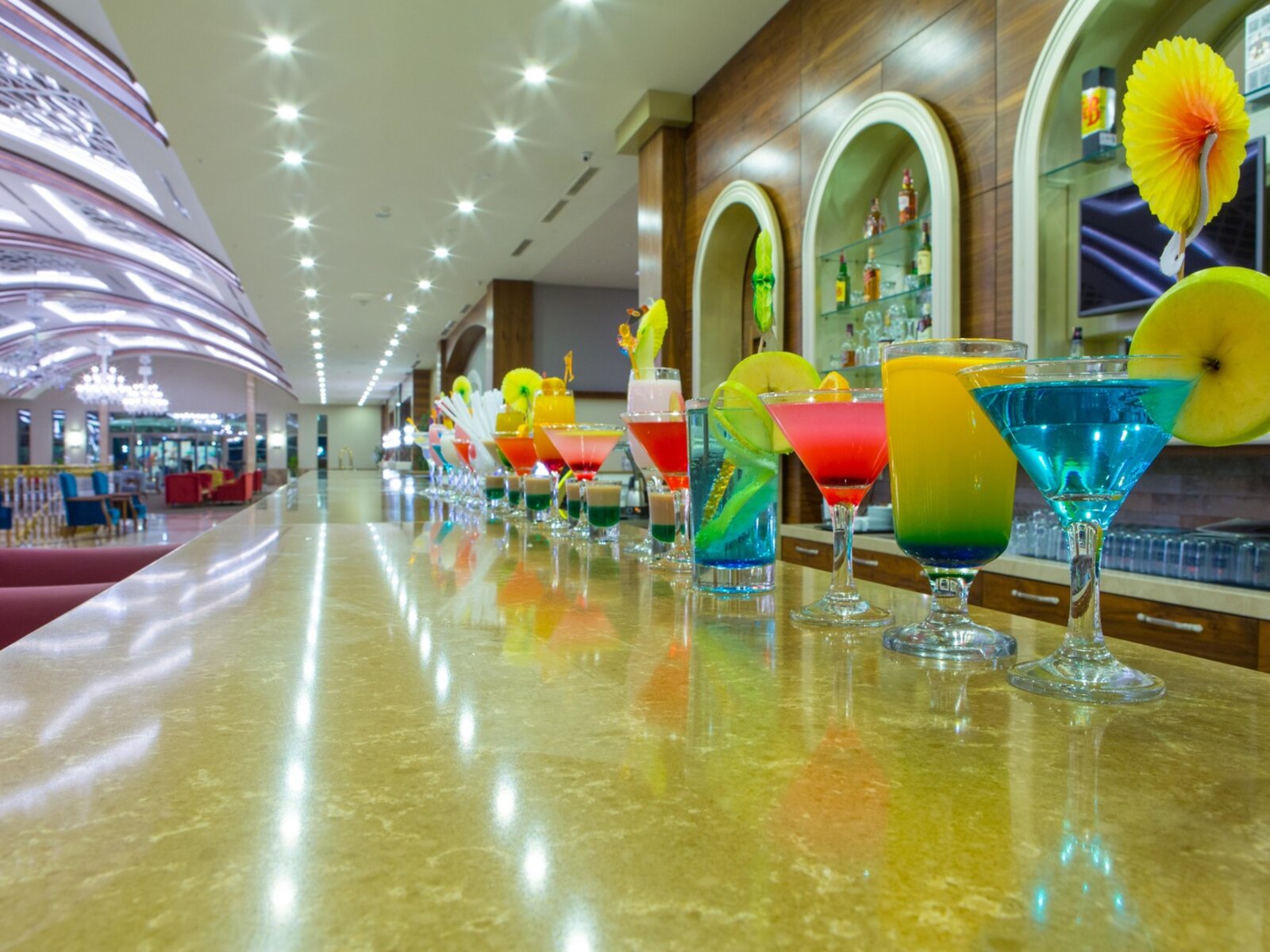 LOBBY BAR
