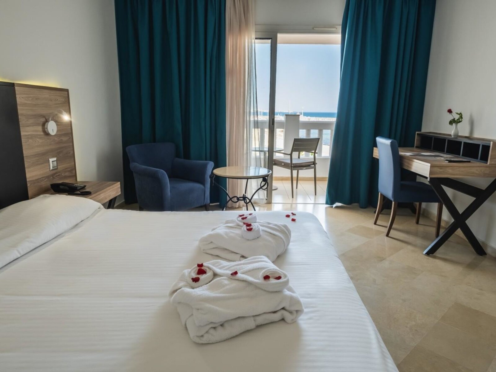 Standard Sea View Room