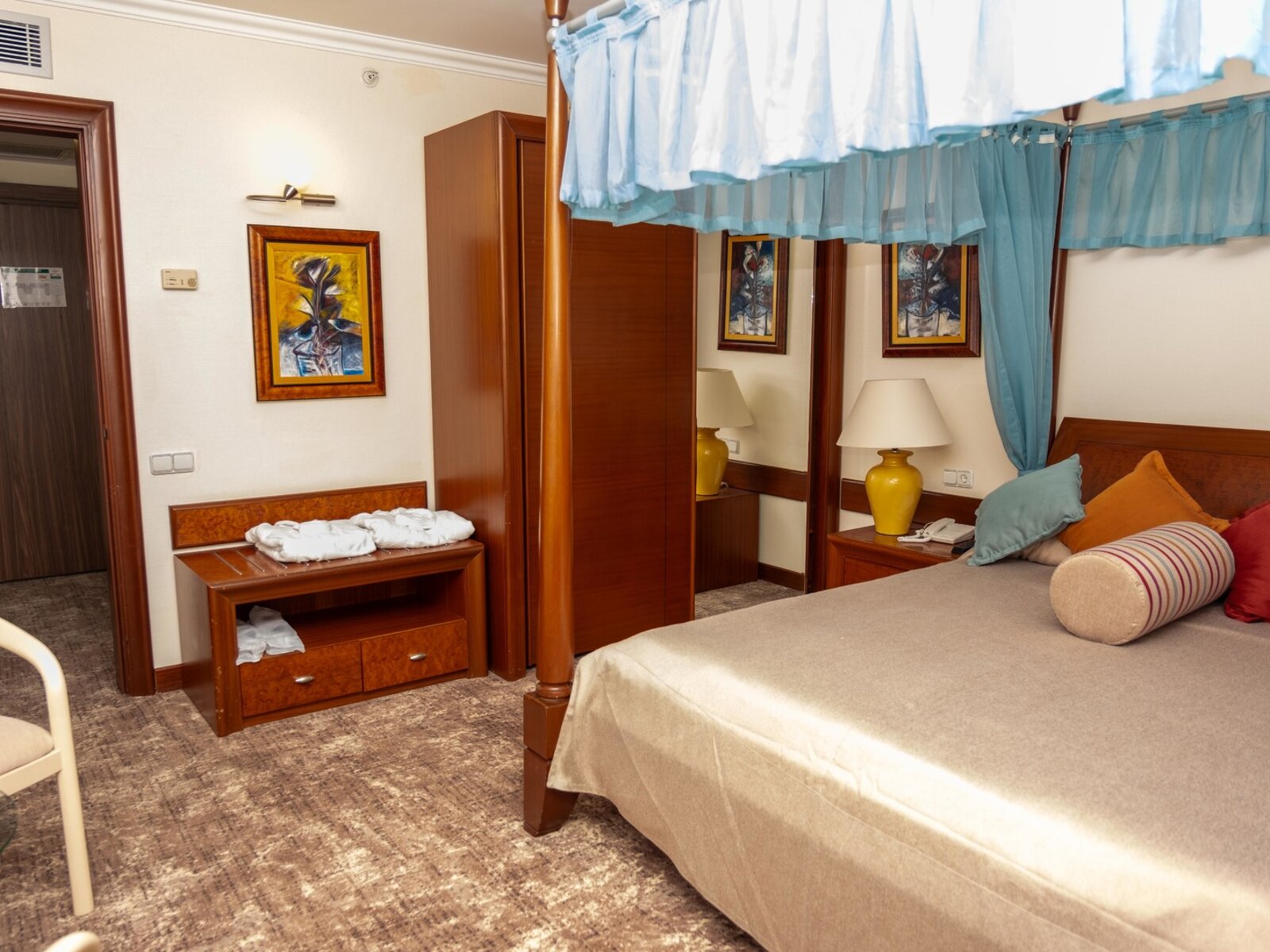 Wohnbeispiel Suite Room