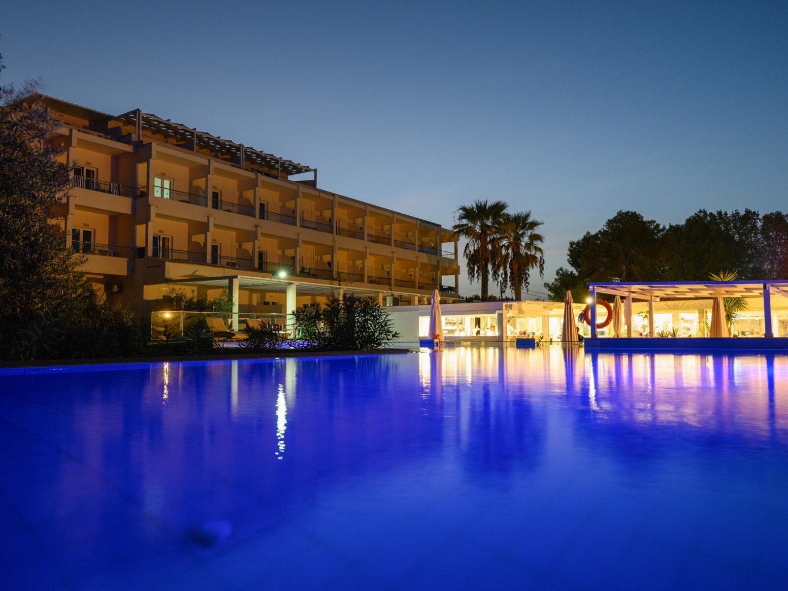 MAIN POOL