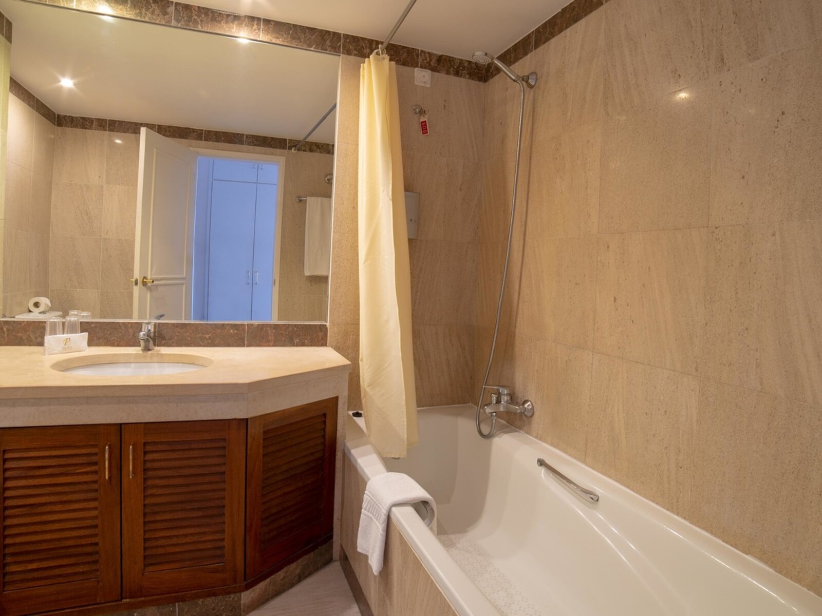 Wohnbeispiel 2 BEDROOMAPT -  T2 / POOL VIEW
