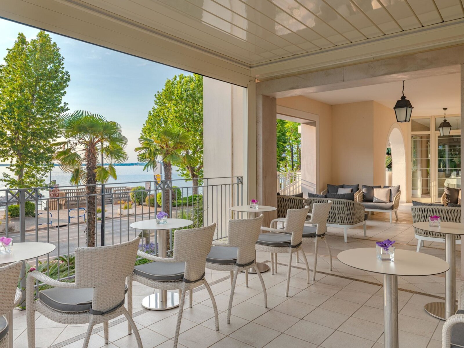 Loungebar