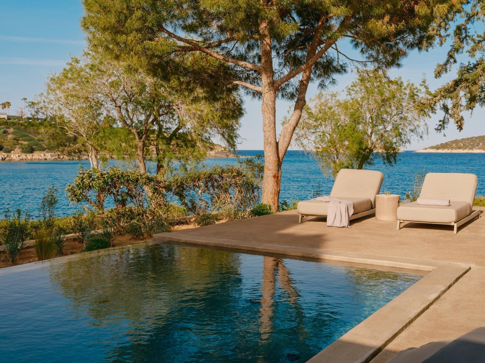 Wohnbeispiel Superior Bungalow sea front with private pool