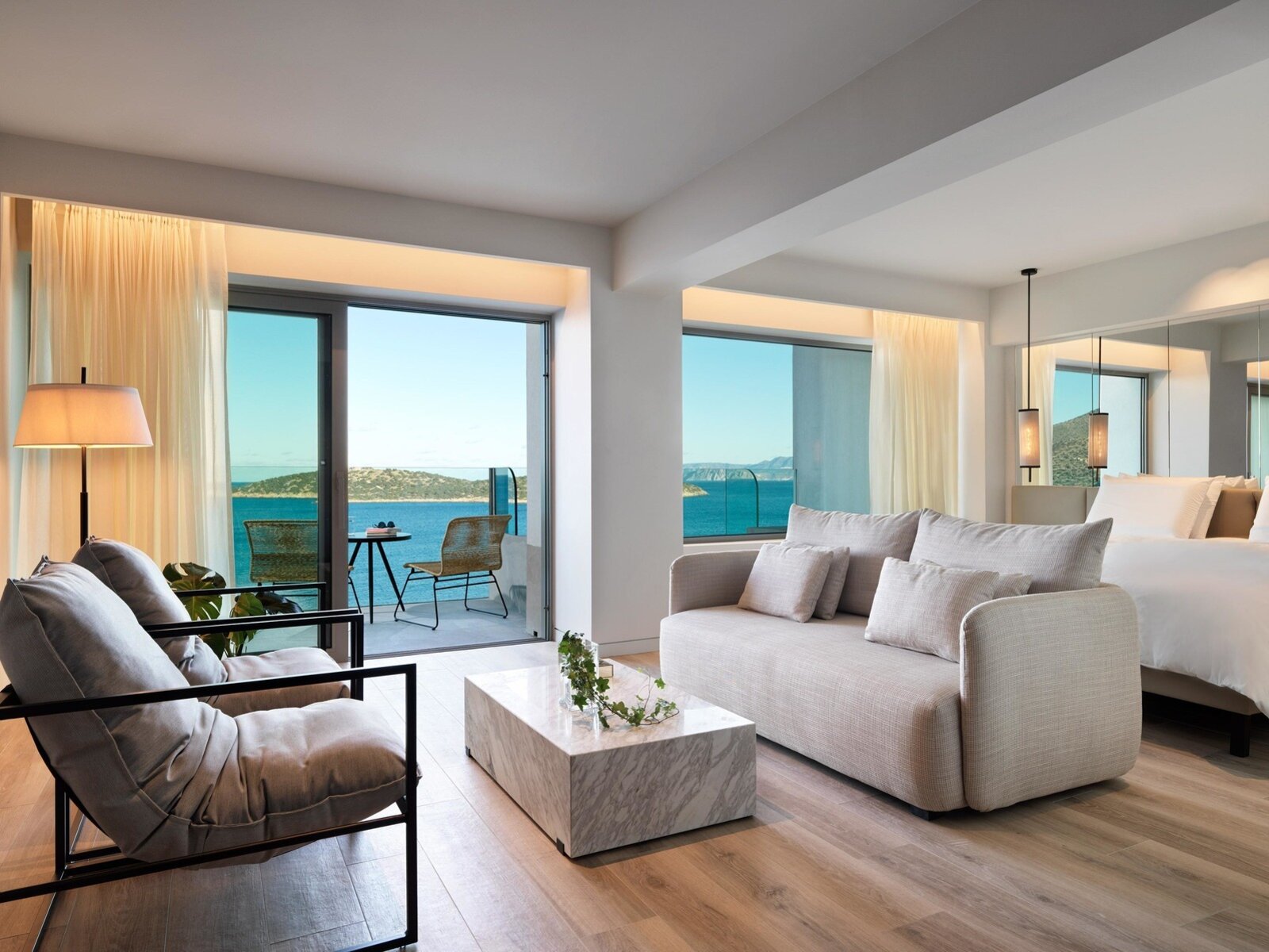 Wohnbeispiel Suite Stunning Sea View with plunge pool