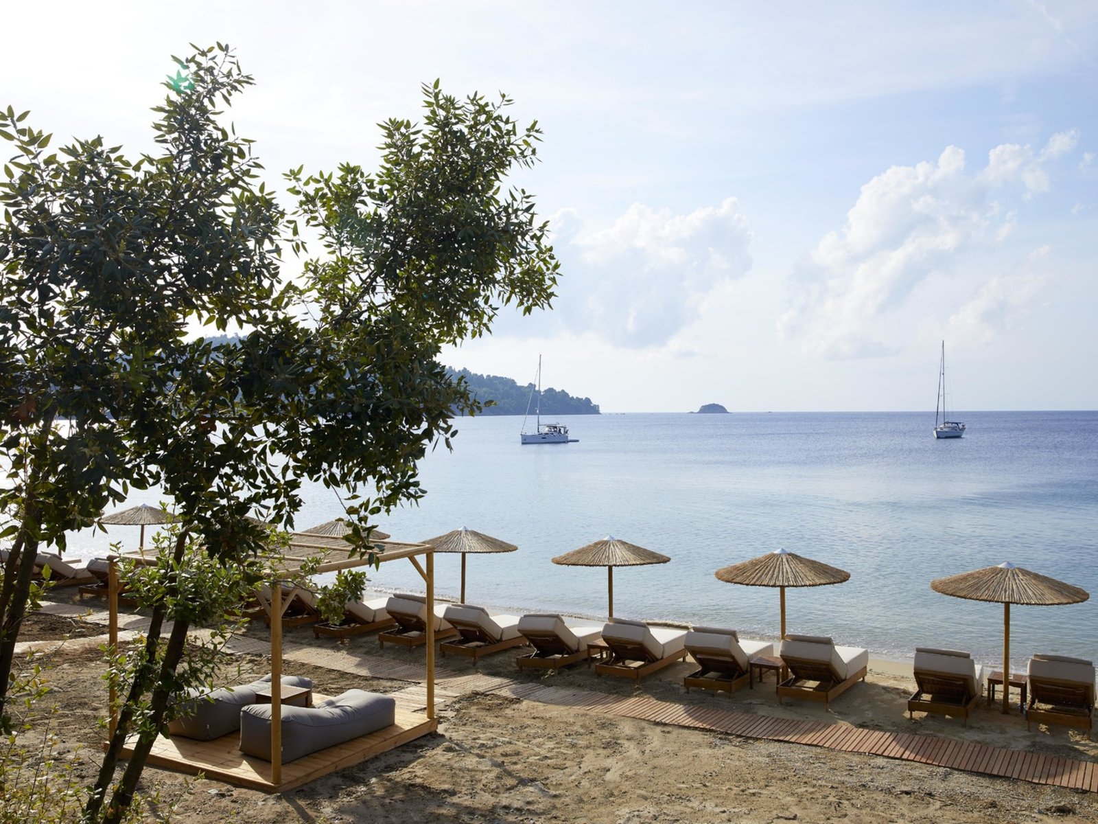 Grace Pool & Beach Bar