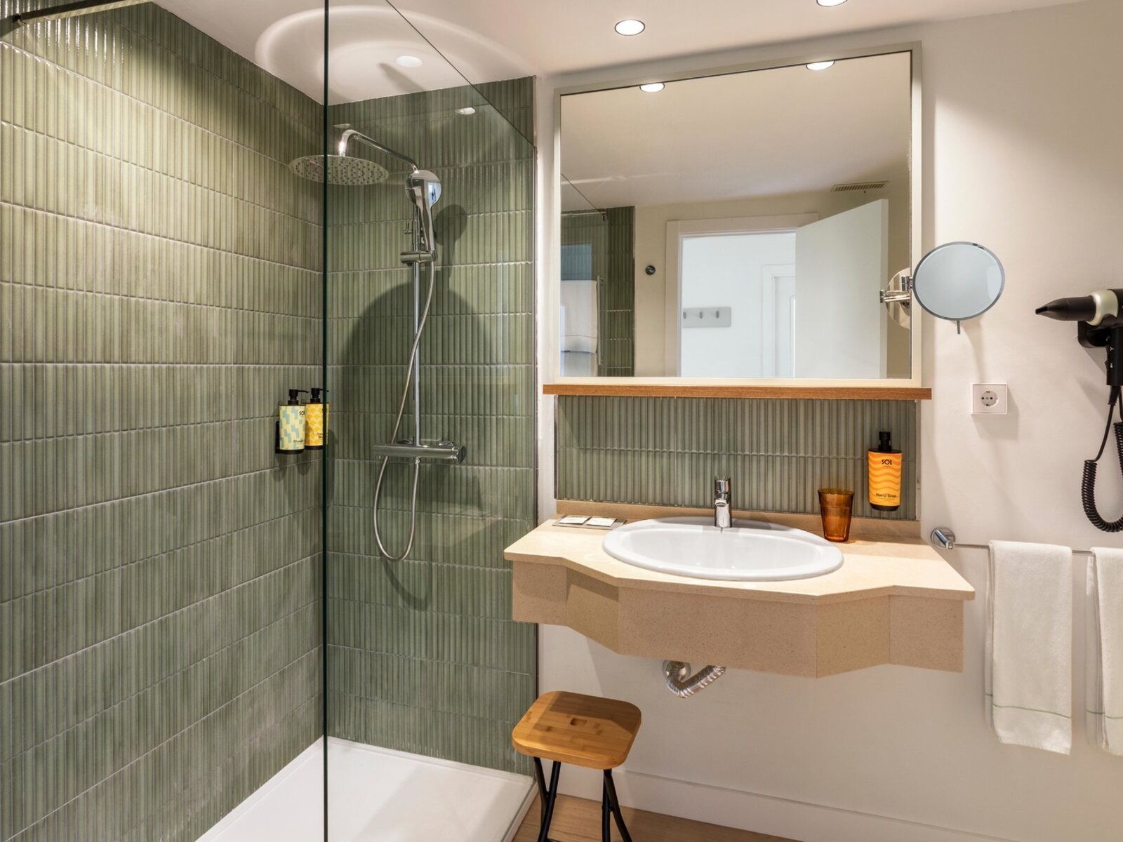 Wohnbeispiel Suite with Kitchen