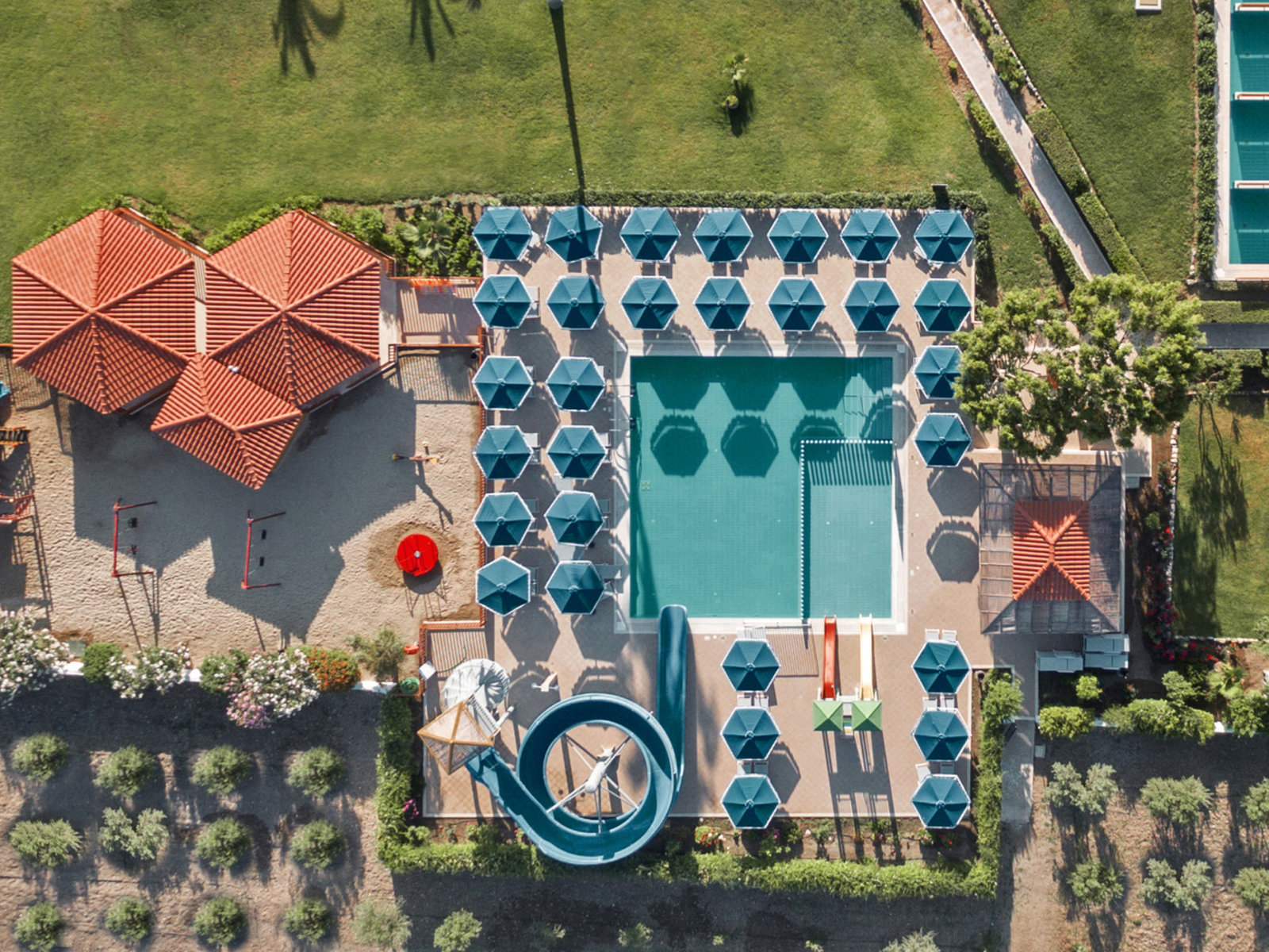 pool with integrated children's pool