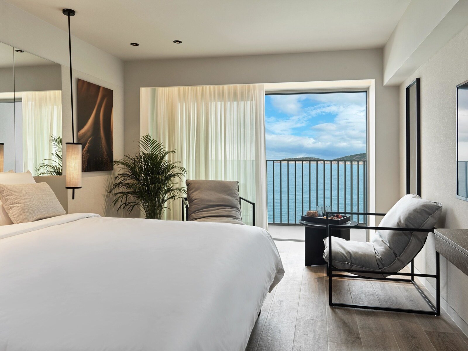 Wohnbeispiel Deluxe Superior Front Sea View with balcony