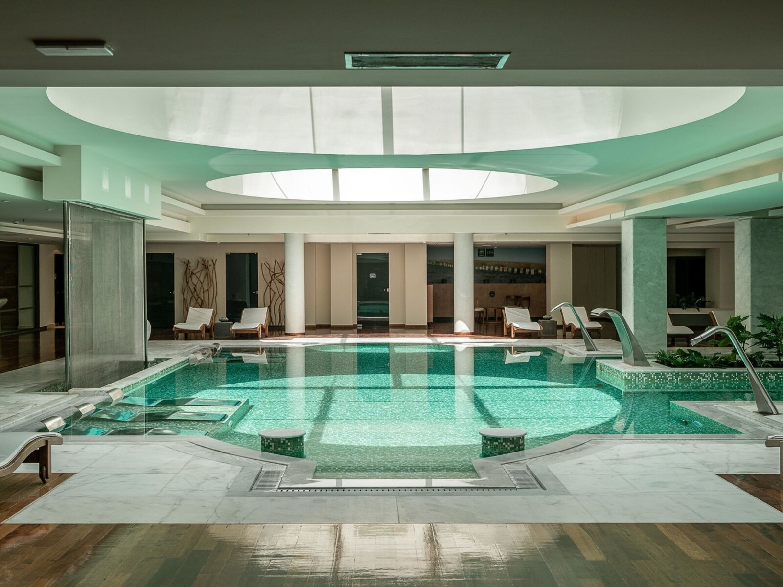 APIVITA Spa Pool
