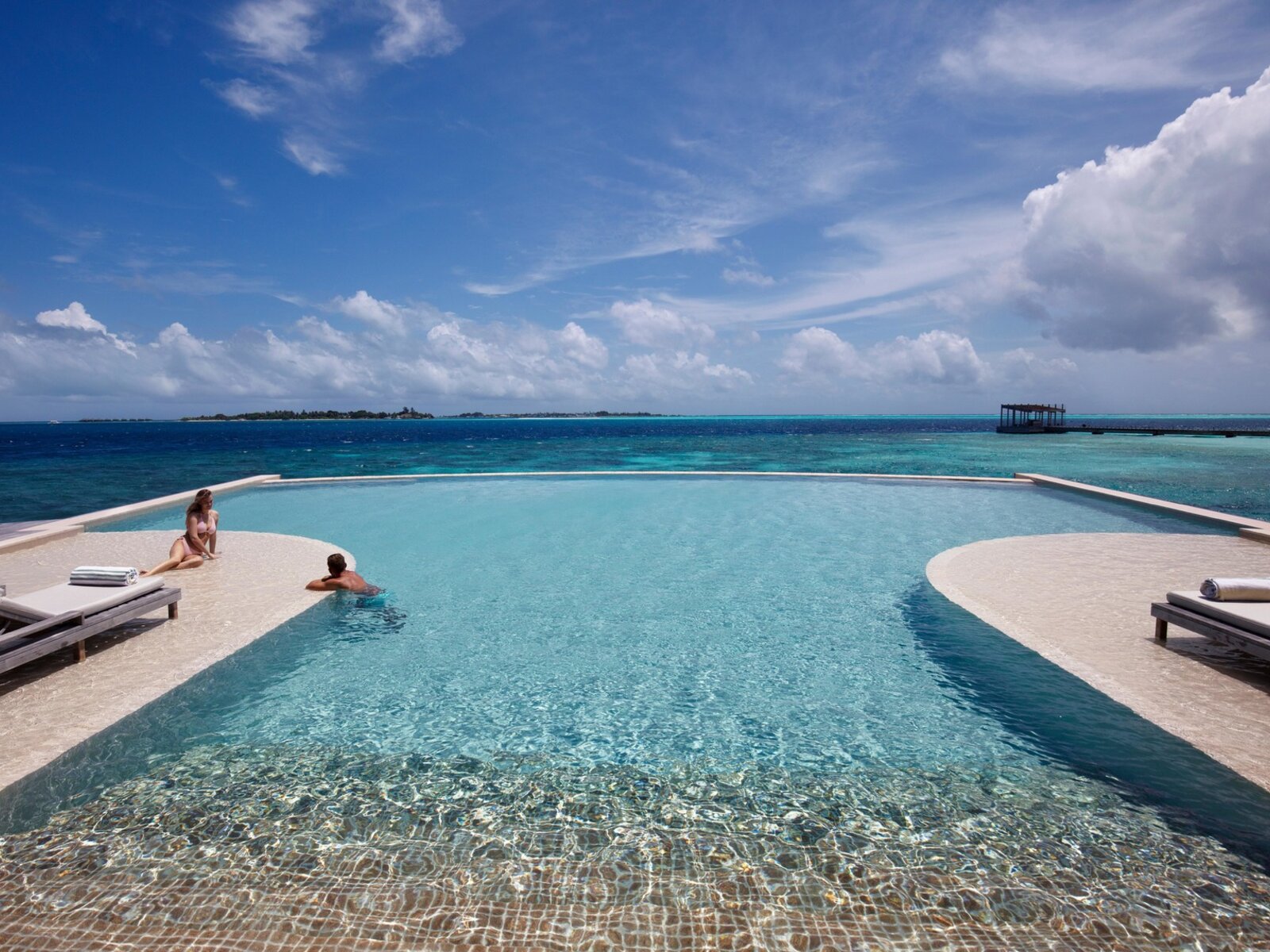 Wohnbeispiel Ocean Pool Residence Single Bedroom