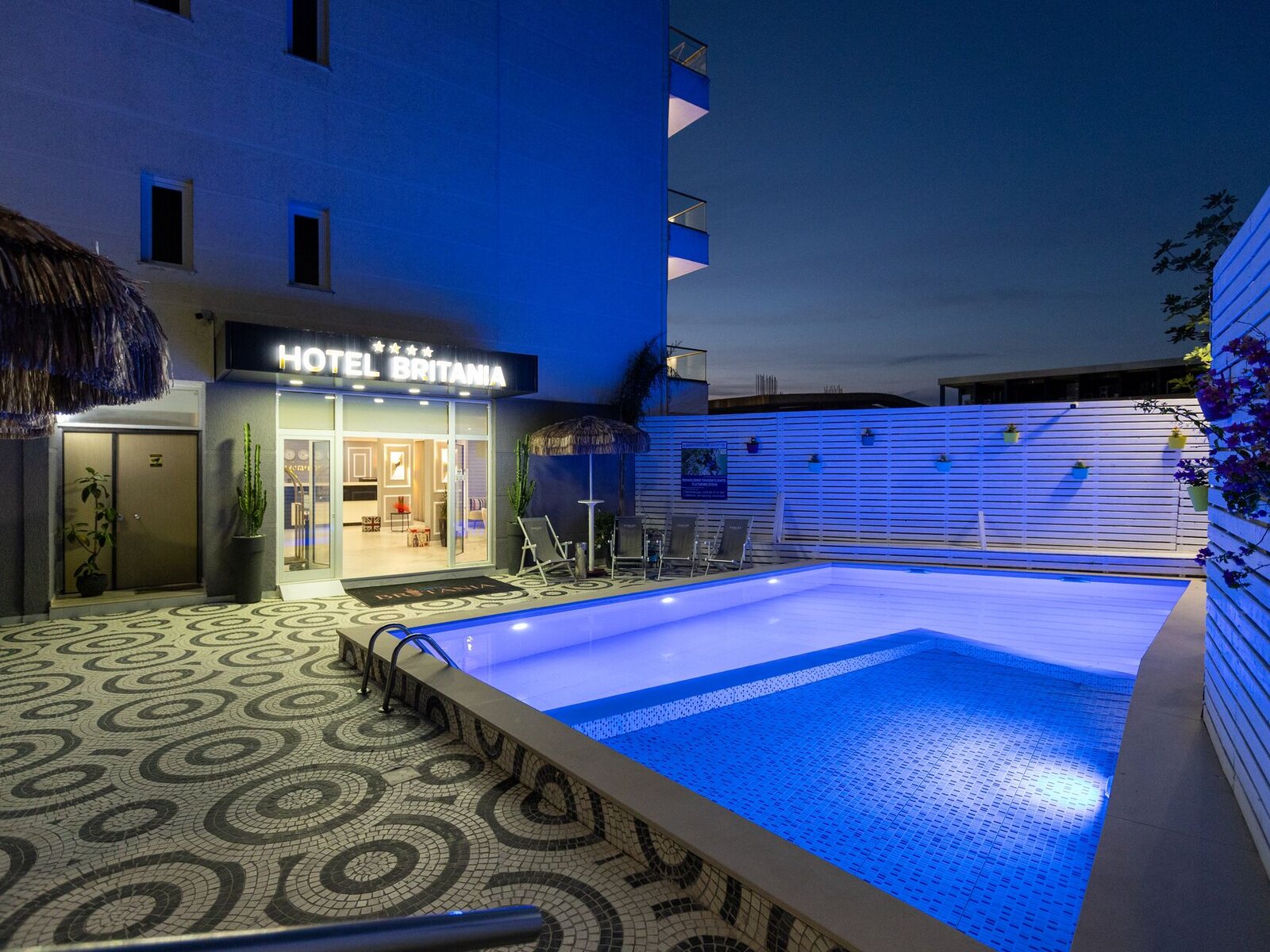 Pool
