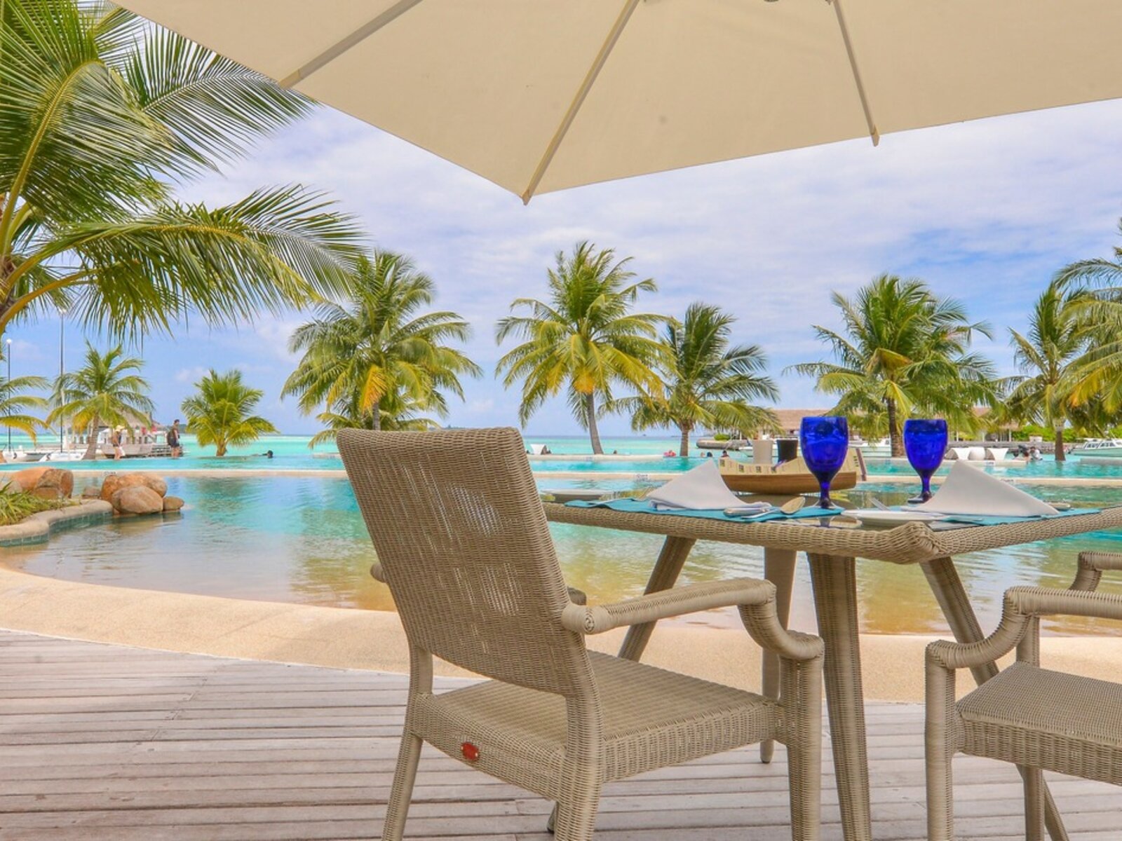 Bokkuraa Pool Deck