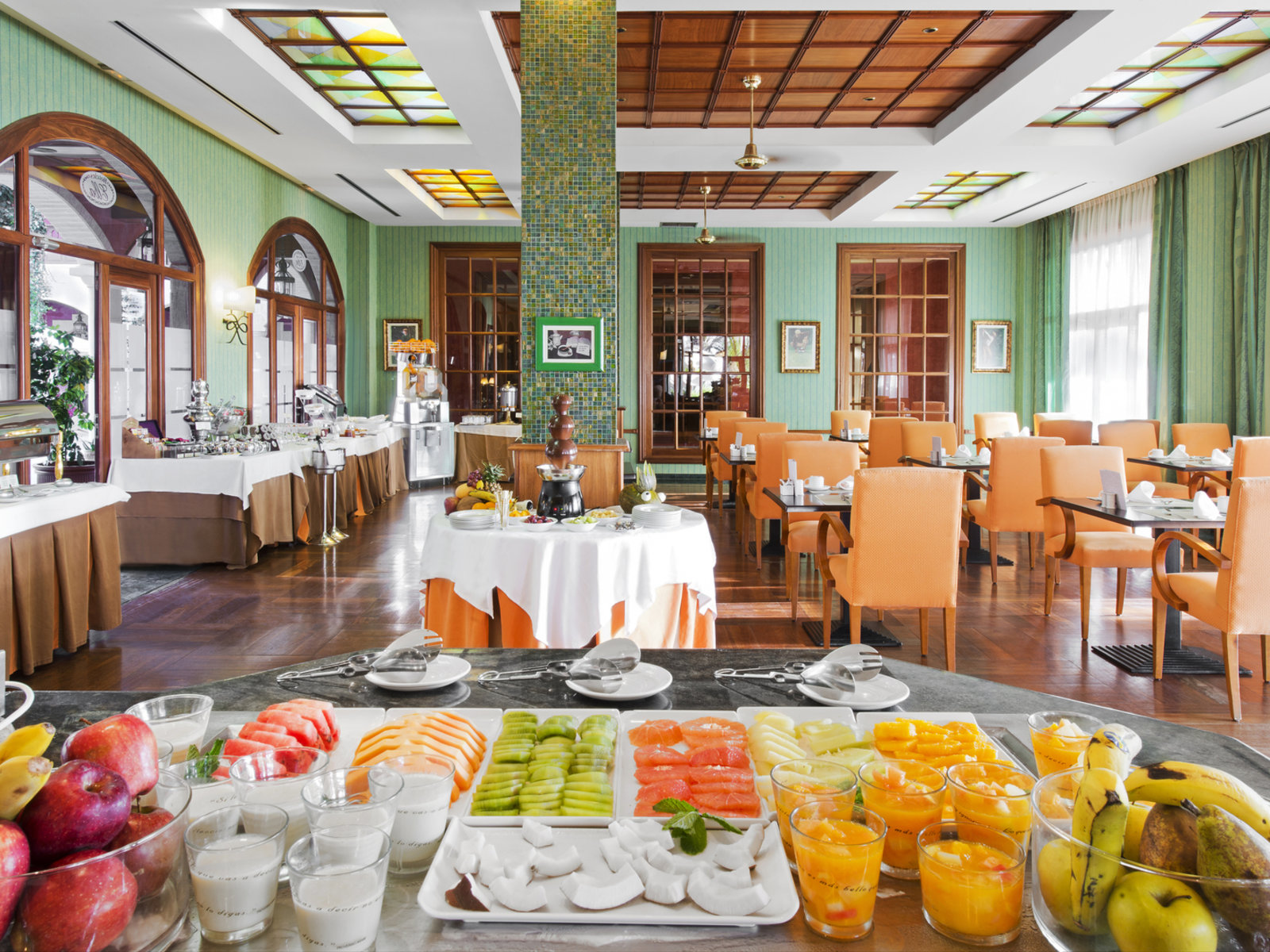 "Hoyo 19" Breakfast & Lunch
