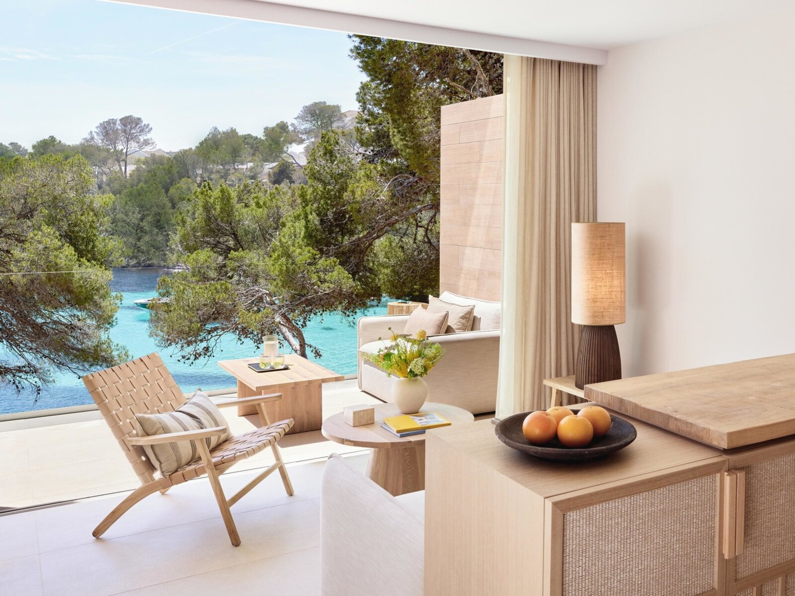 Wohnbeispiel Deluxe Junior Suite Partial Sea View