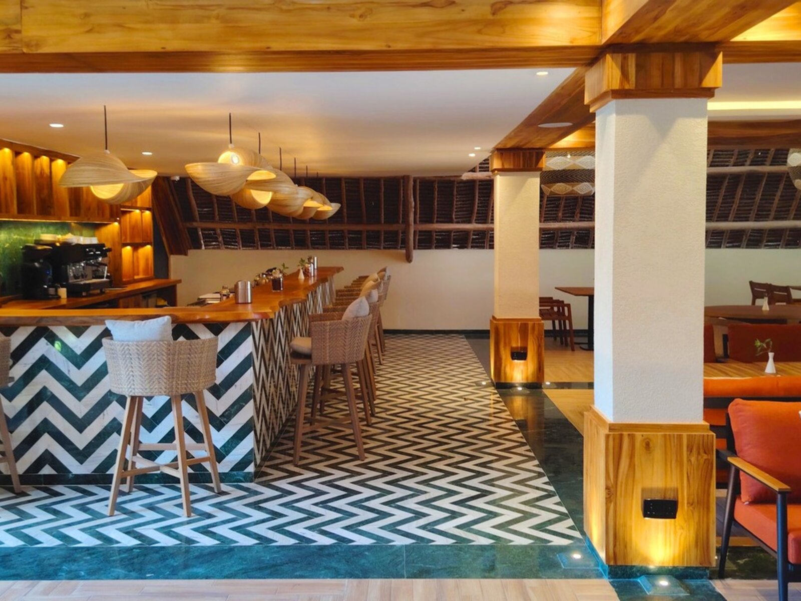 Zuri Bar
