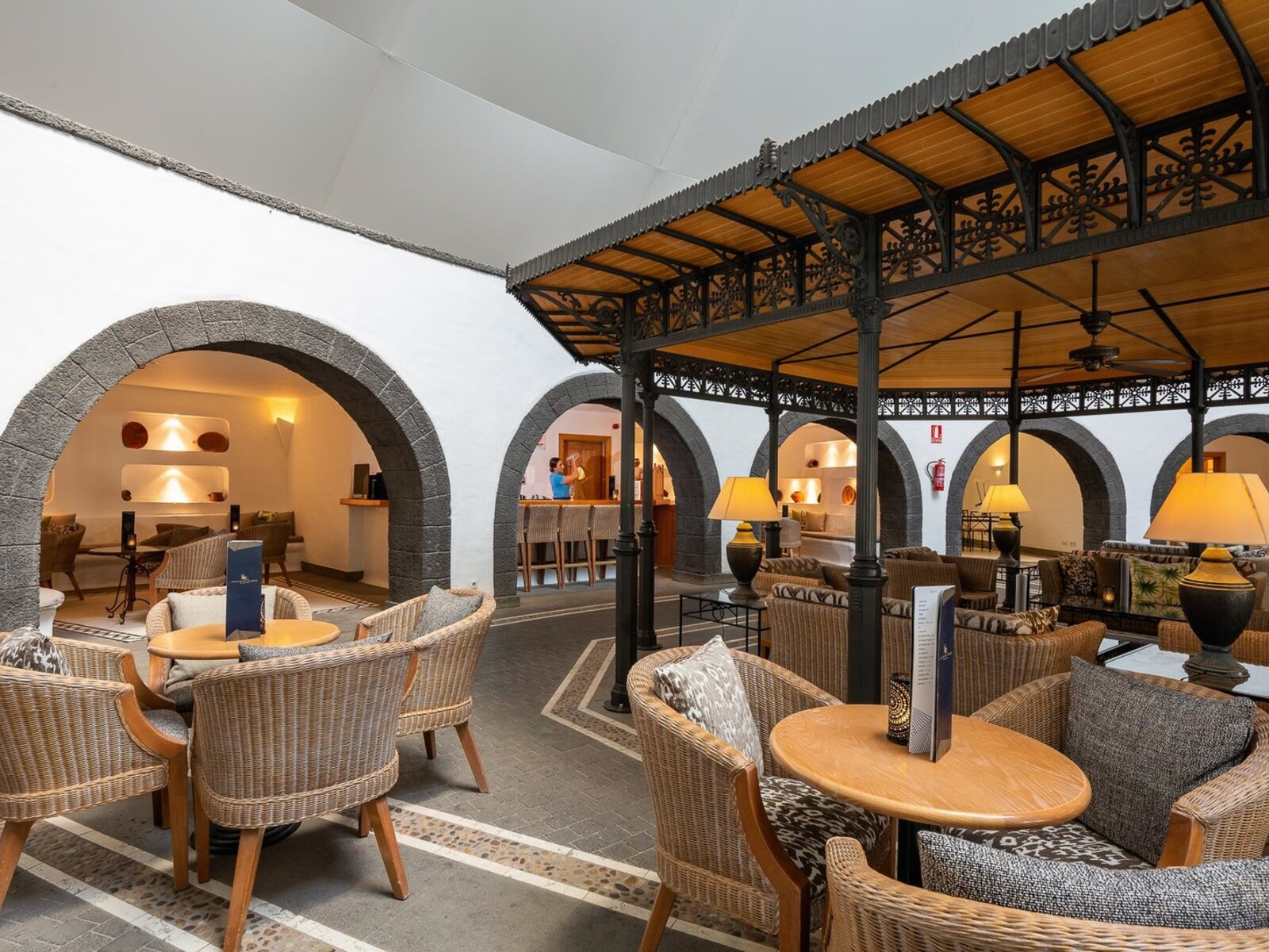 LOBBY BAR HABANA