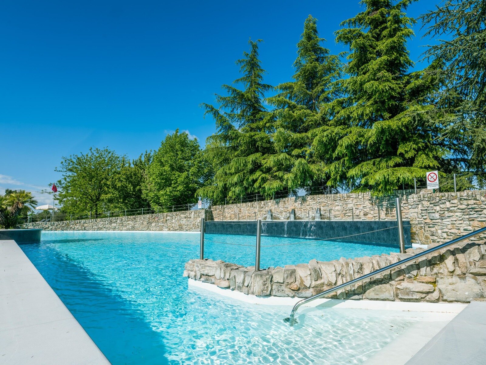 Relaxpool