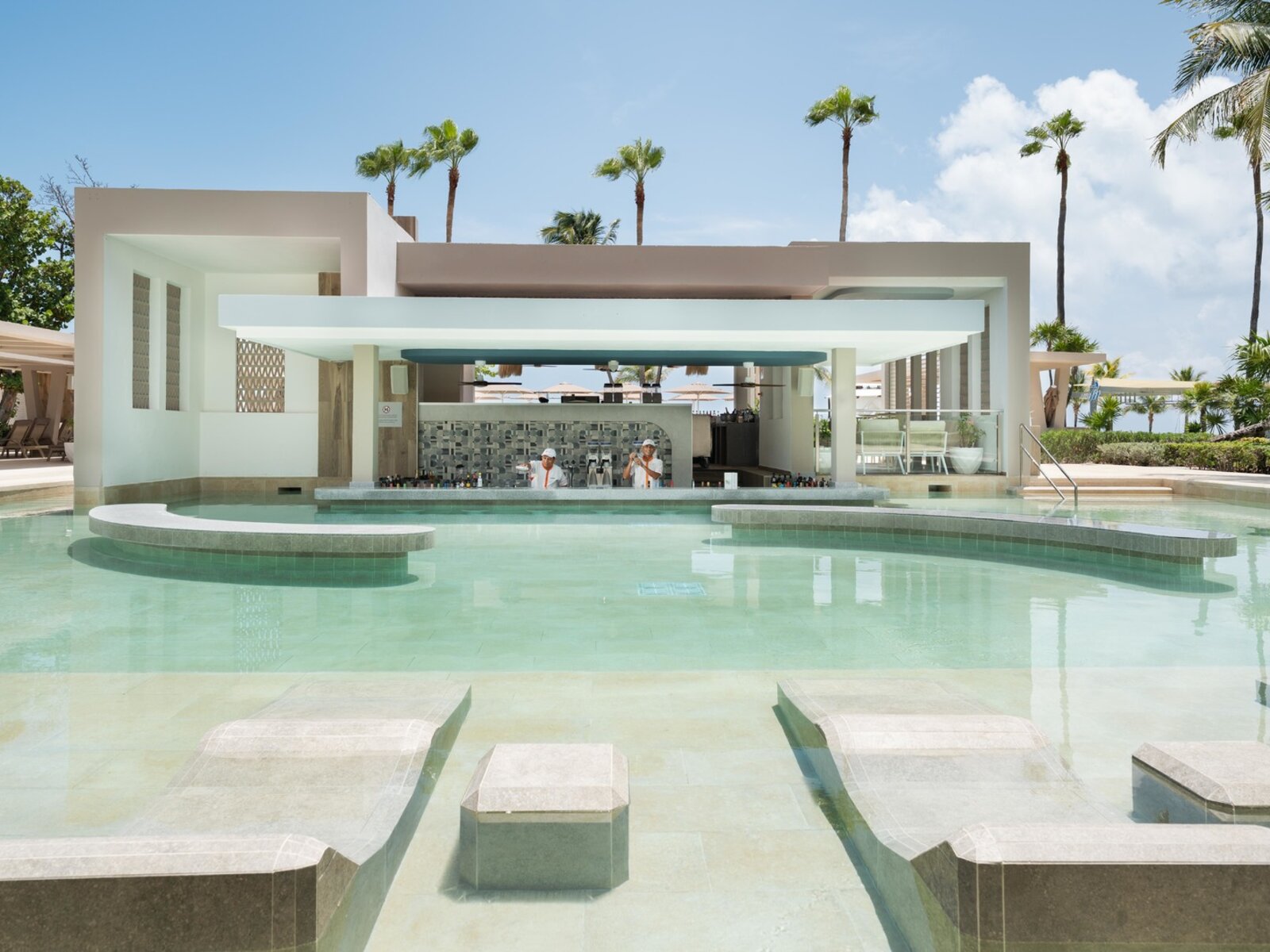 Tequila & Swim up Bar (Swim up ab 18 J)