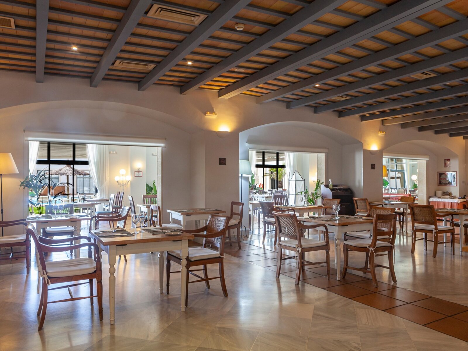 LA BODEGA (je nach Belegung Buffet/Menü)
