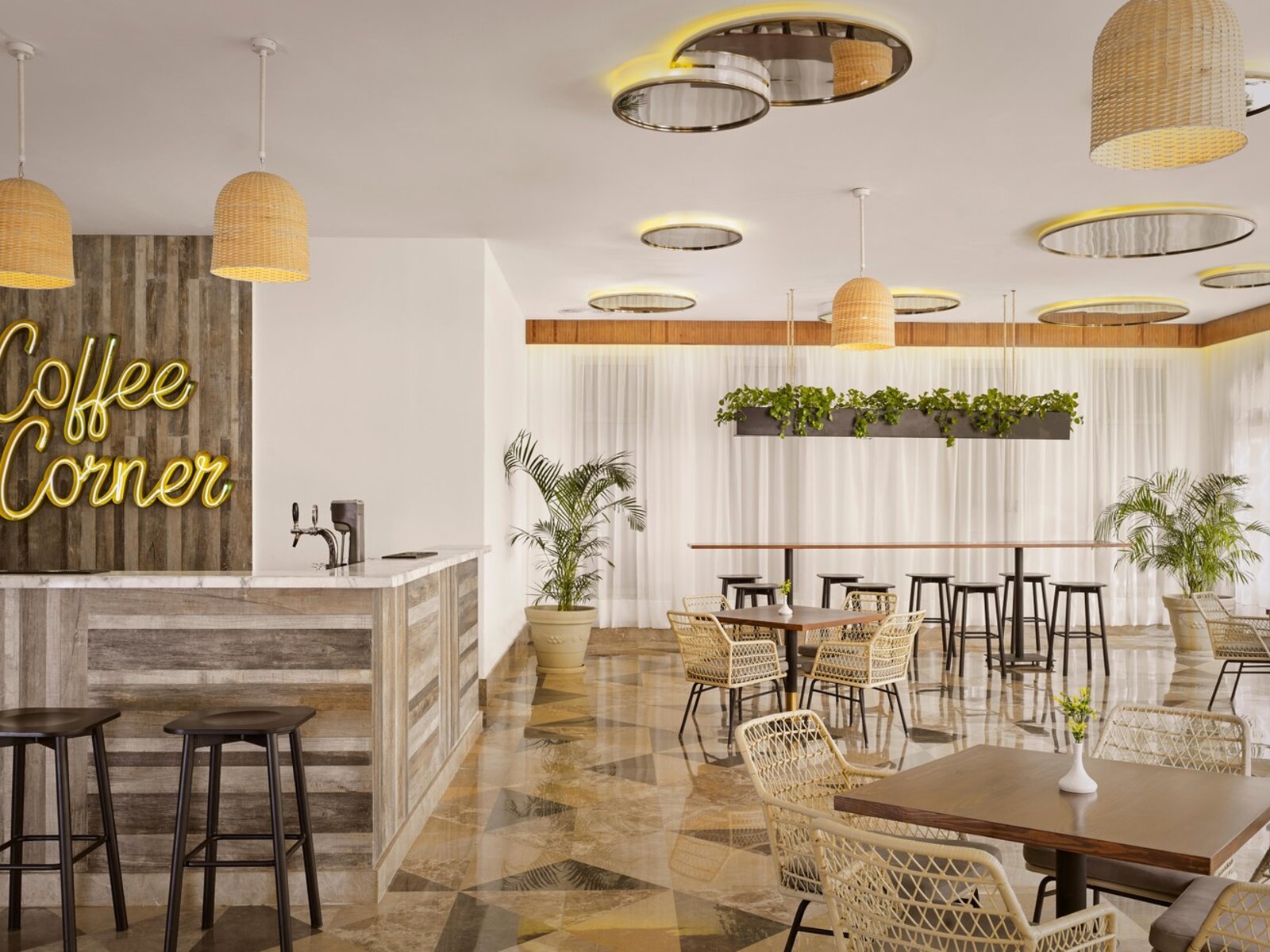Lobby Bar