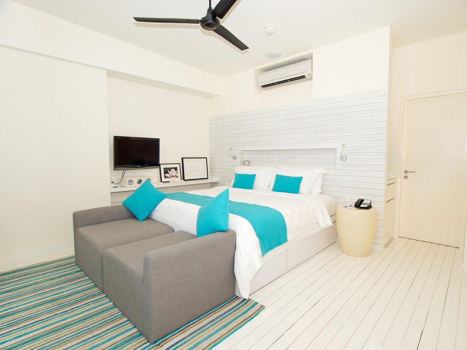 Wohnbeispiel Two Bedroom Beach House Sea View with Pool