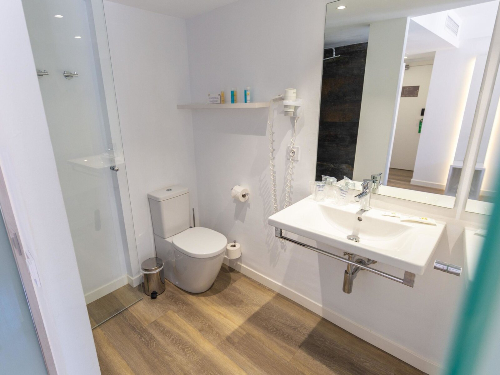 Double Room Low Cost without Balcony