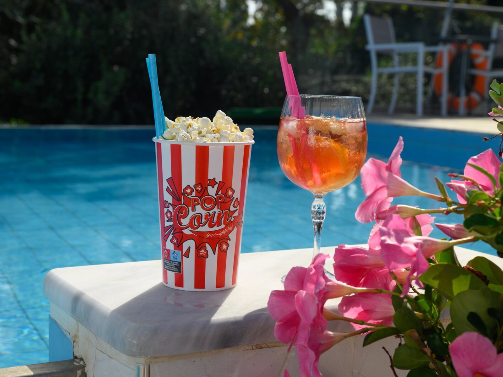 POOL BAR