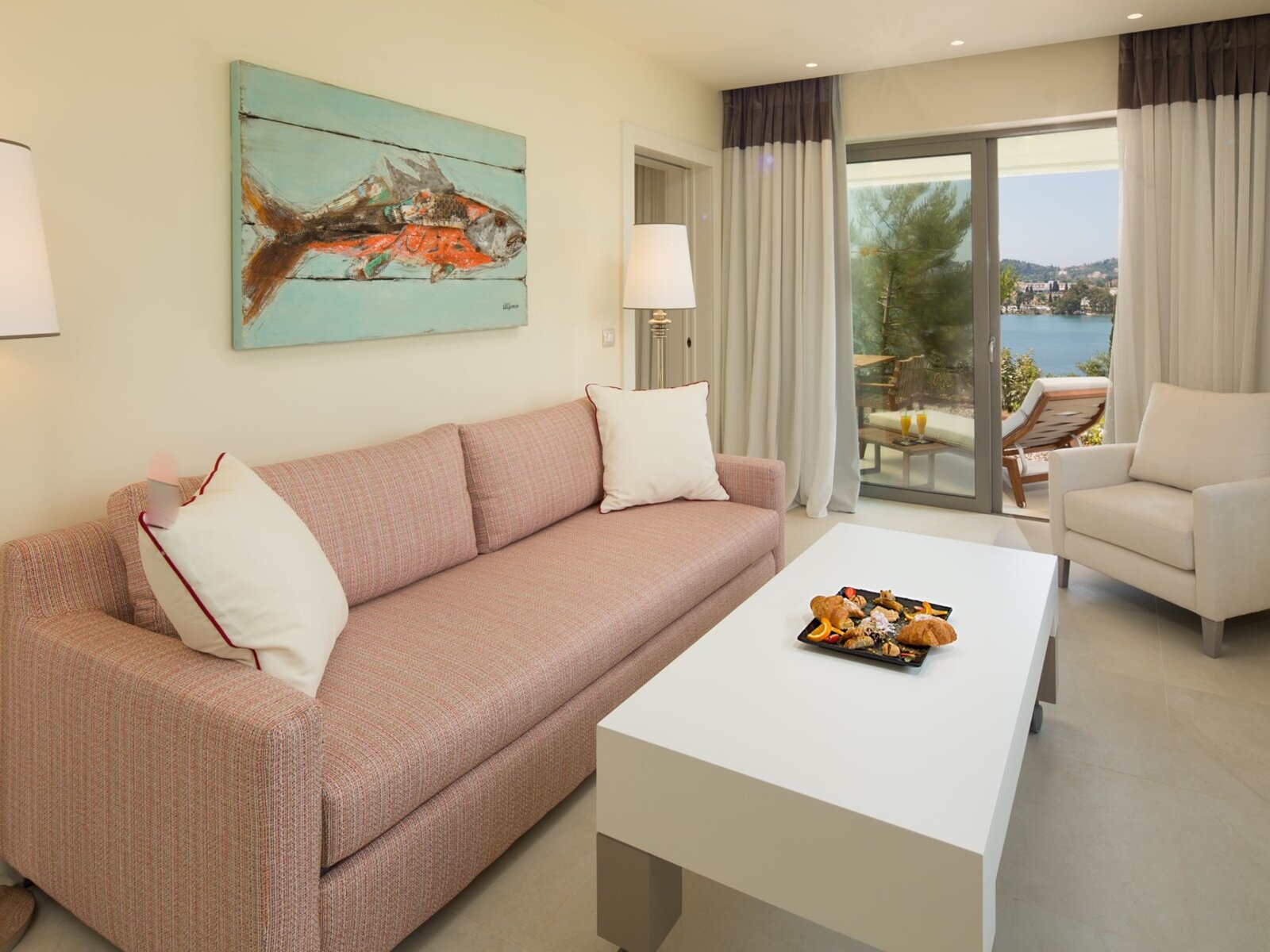 Wohnbeispiel Premium Bungalow Suite with Jacuzzi