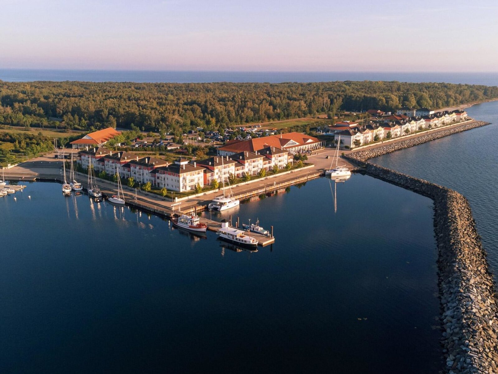 Hotel BEECH Resort Boltenhagen in Boltenhagen günstig buchen bei TUI.com