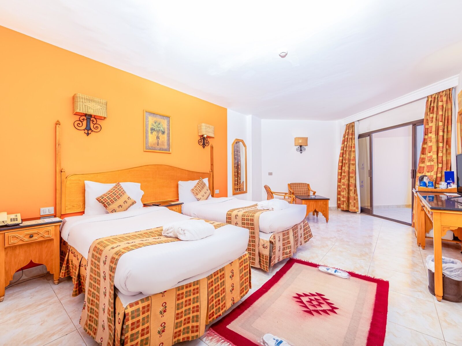 Wohnbeispiel Flamenco Resort room